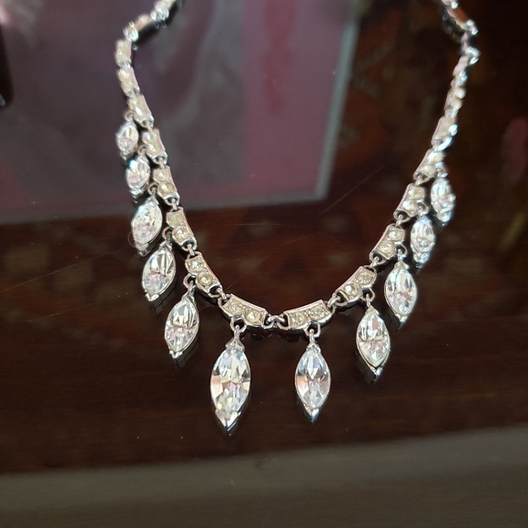 Vintage silver/rhinestone choker necklace - Picture 4 of 4